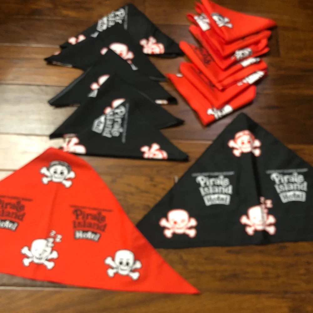 Legoland Resort Red & Black Pirate Bandanas Lot of 16 Birthday Party Favors